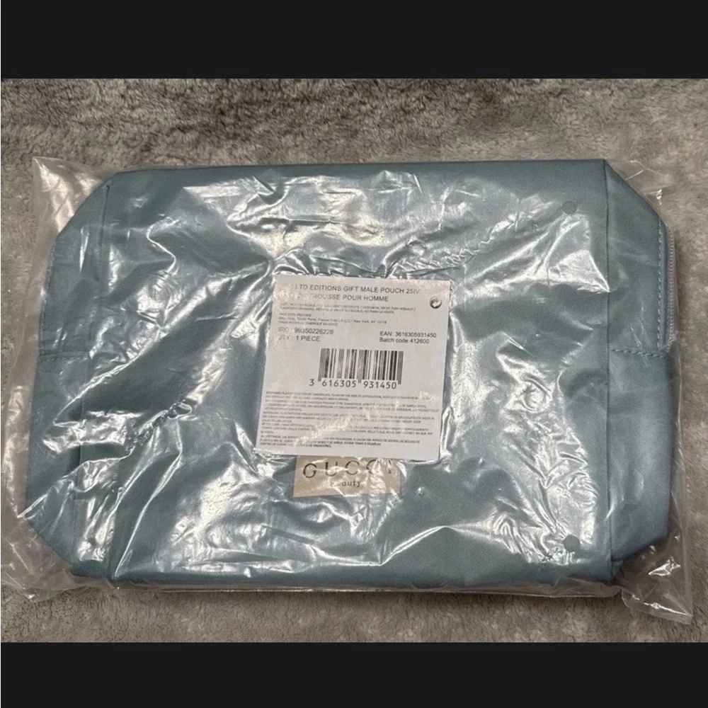 Gucci Blue Shaving Kit